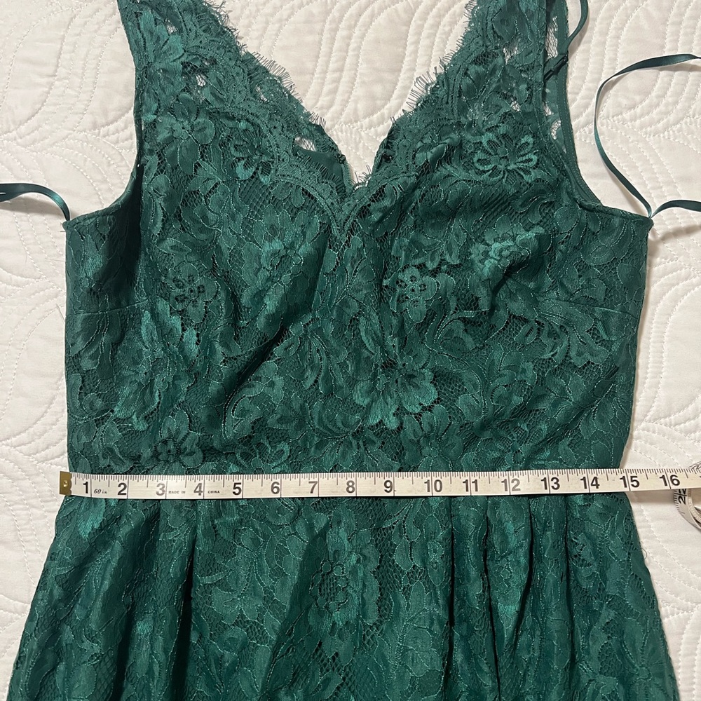 NWOT Beautiful long green lace dress!Size 10. - Picture 14 of 15